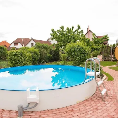Mit Garten- Grill Und Gemeinschaftspool By Interhome