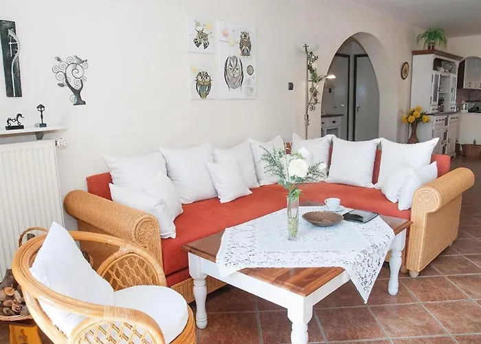 Mit Garten- Grill Und Gemeinschaftspool By Interhome