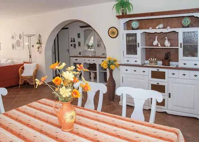 Mit Garten- Grill Und Gemeinschaftspool By Interhome Casa vacanze *