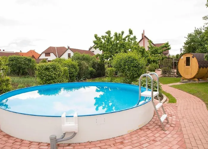 Mit Garten- Grill Und Gemeinschaftspool By Interhome